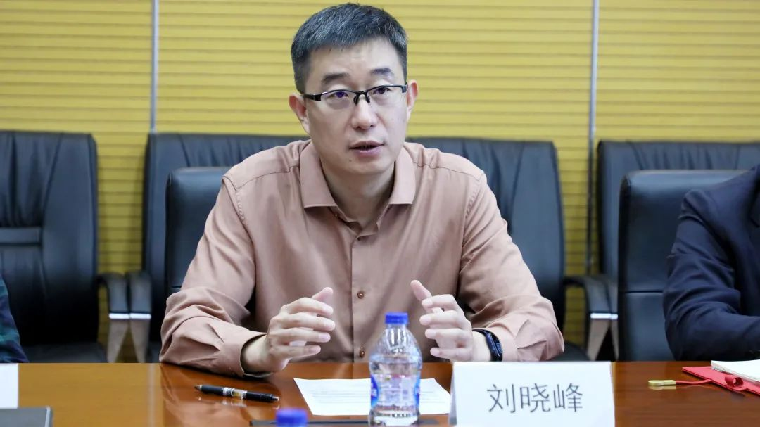 东方园林党委书记总裁刘晓峰一行赴北京绿交所开展合作交流